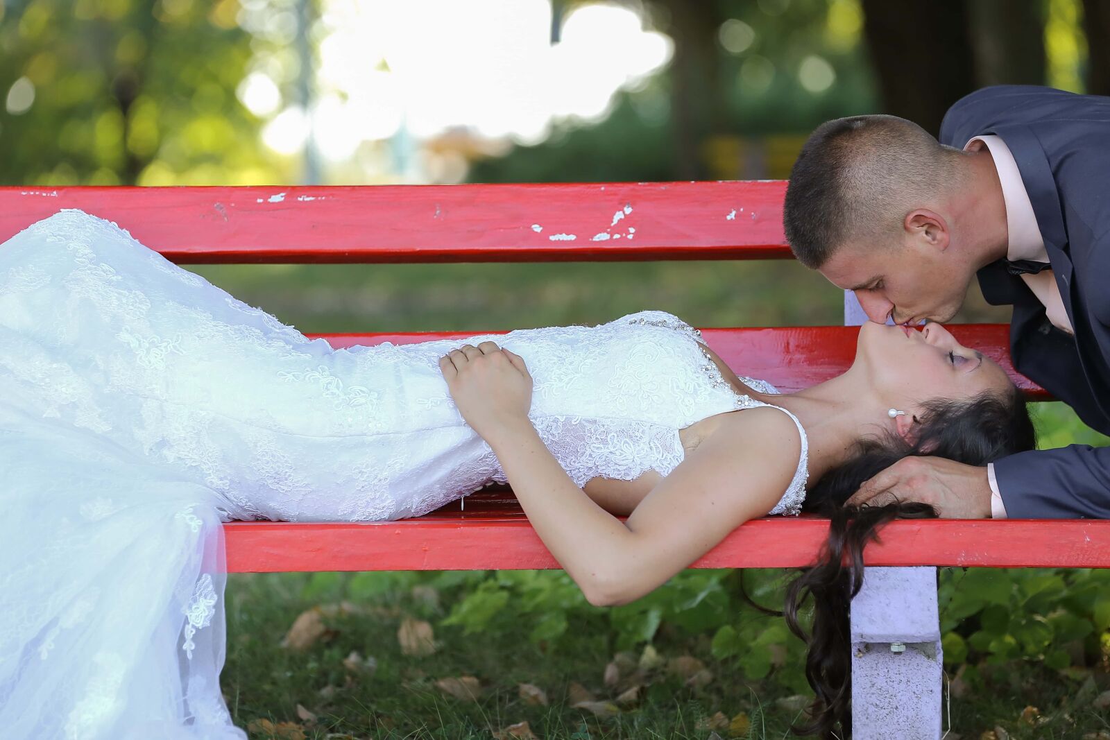 Canon EOS 6D sample photo. Kiss, newlyweds, just married photography