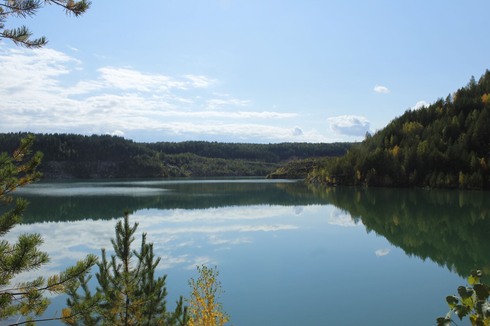 Canon EOS 600D (Rebel EOS T3i / EOS Kiss X5) sample photo. Quarry, lake, the nature photography