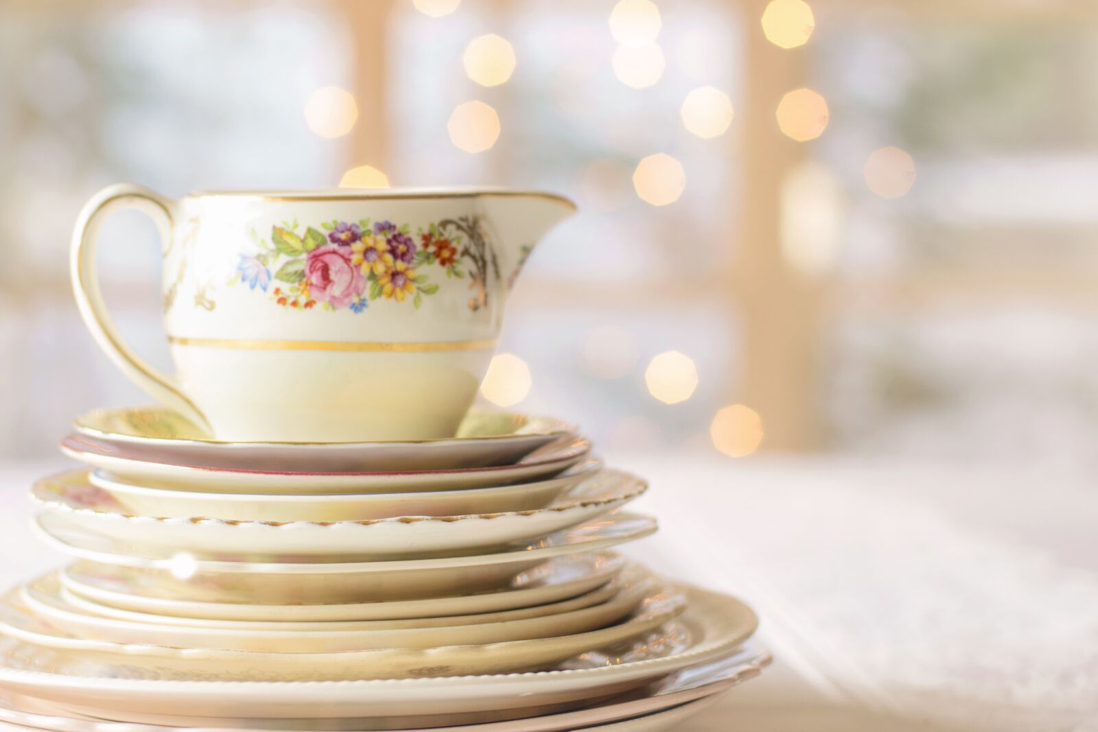 Canon EF 50mm F1.4 USM sample photo. Vintage china, china, dishes photography