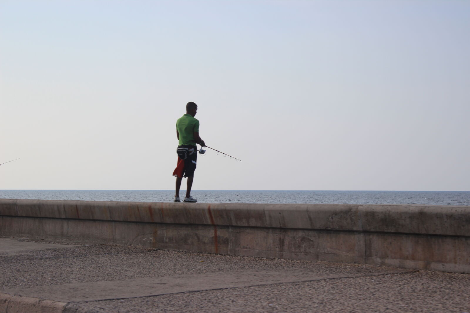 Canon EOS 600D (Rebel EOS T3i / EOS Kiss X5) sample photo. Beach, fishing, man, people photography