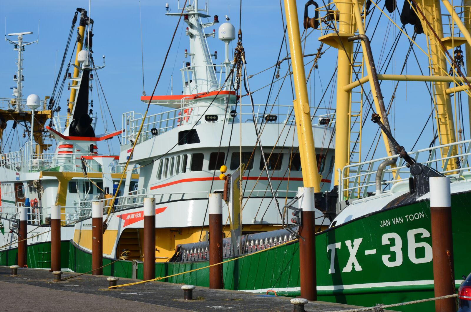 Nikon D5100 sample photo. Fishing vessel, port, ship photography