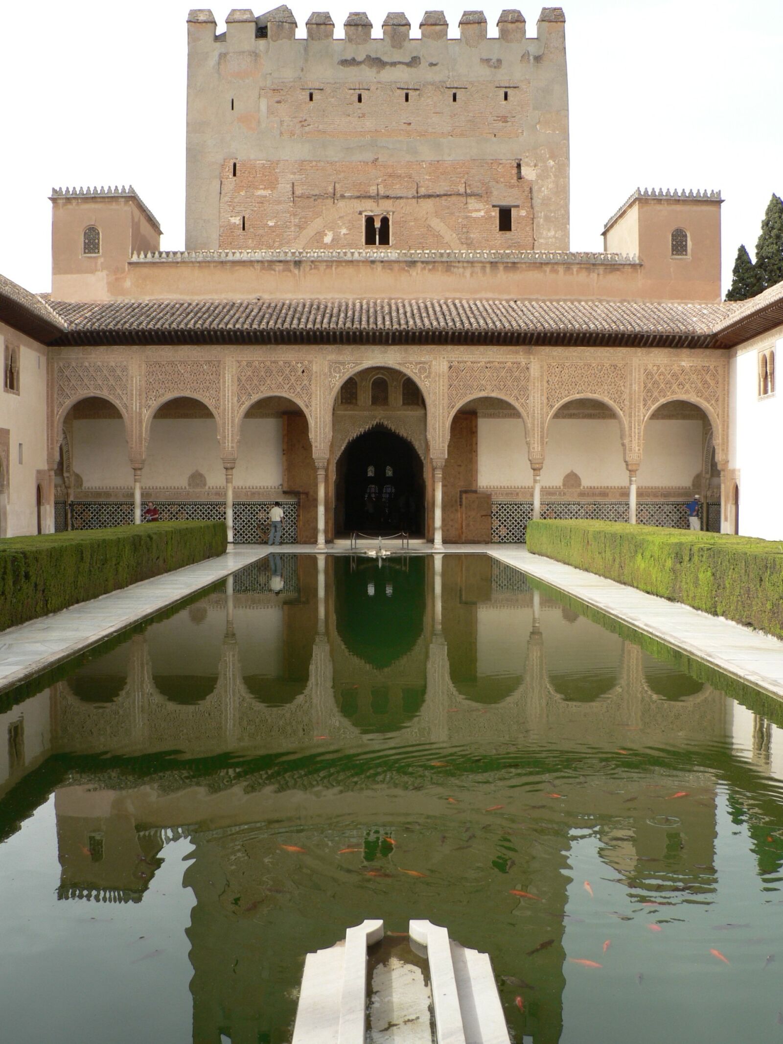 Panasonic DMC-FZ5 sample photo. Alhambra, monument, granada photography