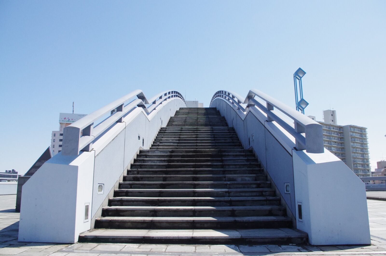Pentax K-r sample photo. Staircase, blue, sky photography