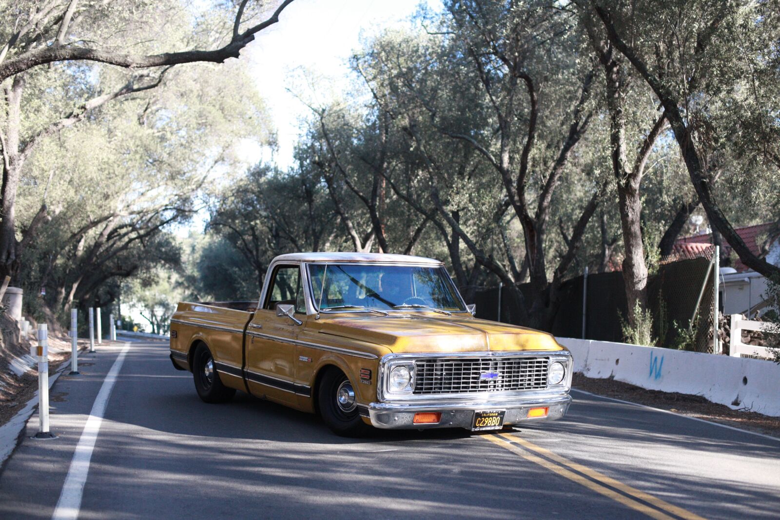 Canon EOS 5D Mark II sample photo. Chevrolet c10, car, classic photography
