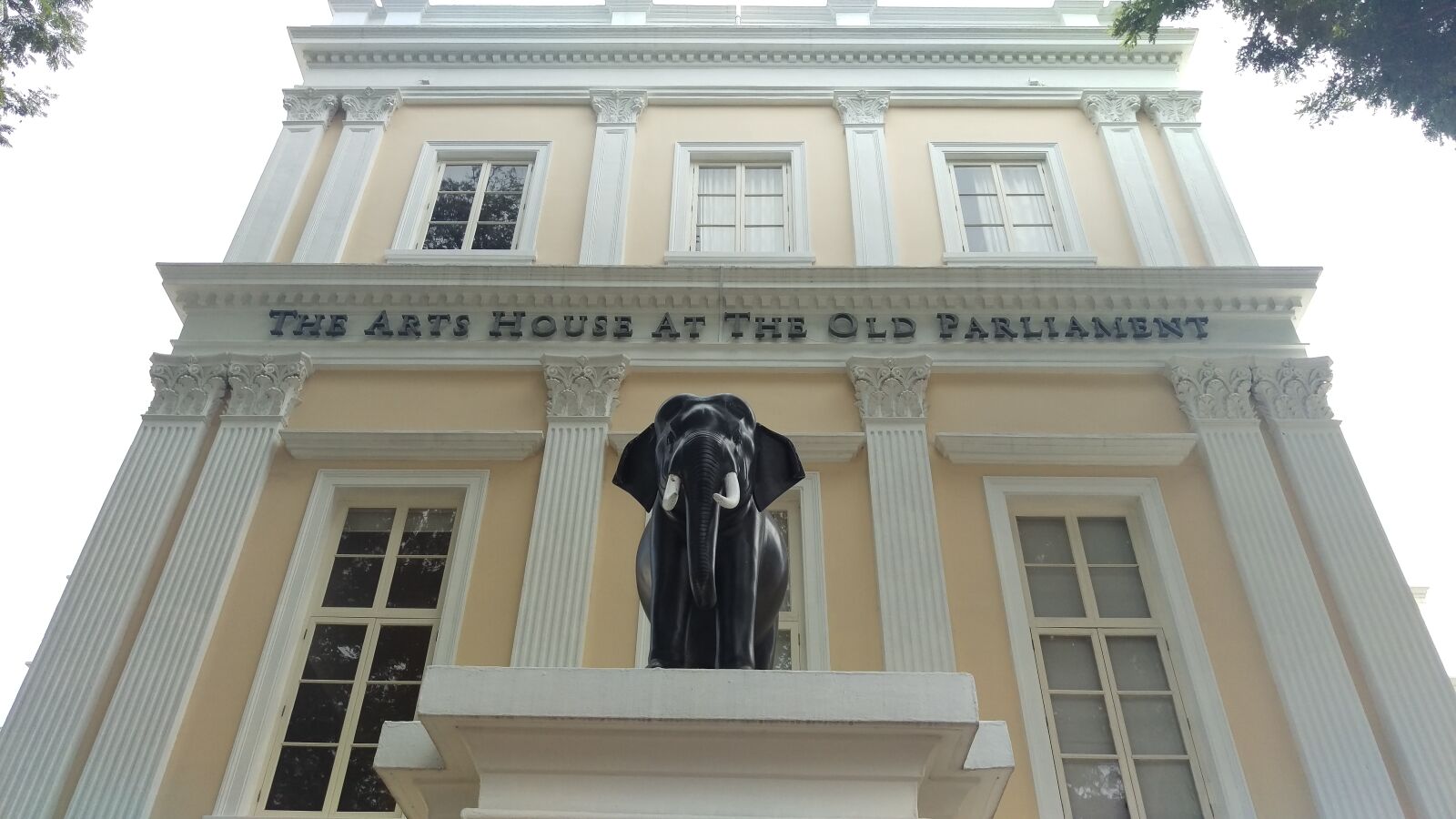 HTC ONE M9 sample photo. Elephant, historic, building, parliament photography