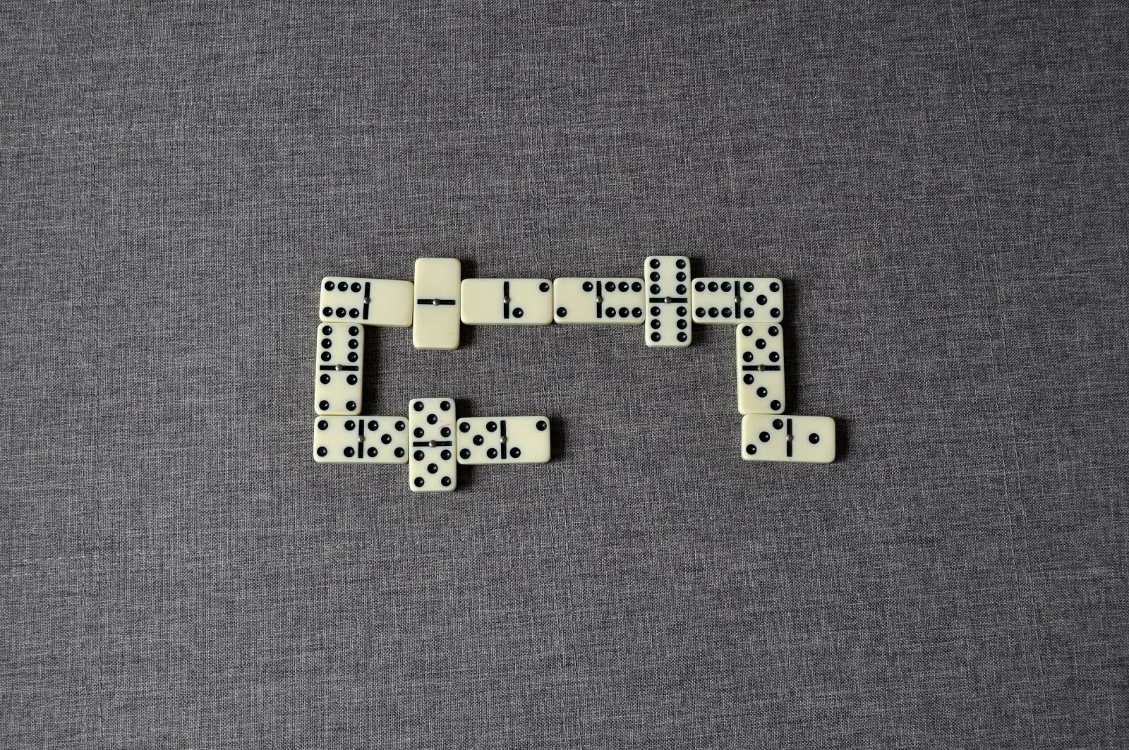 Nikon D5000 sample photo. Dominoes, table photography