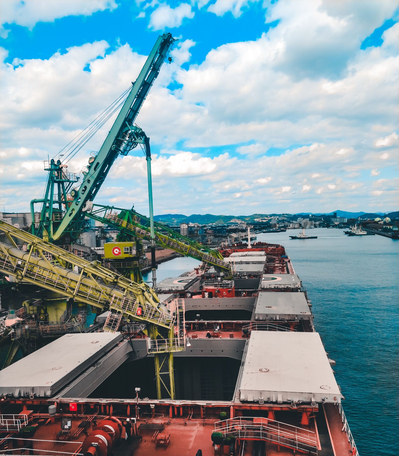 OnePlus 5 sample photo. Loading, unloading, bulk carrier photography