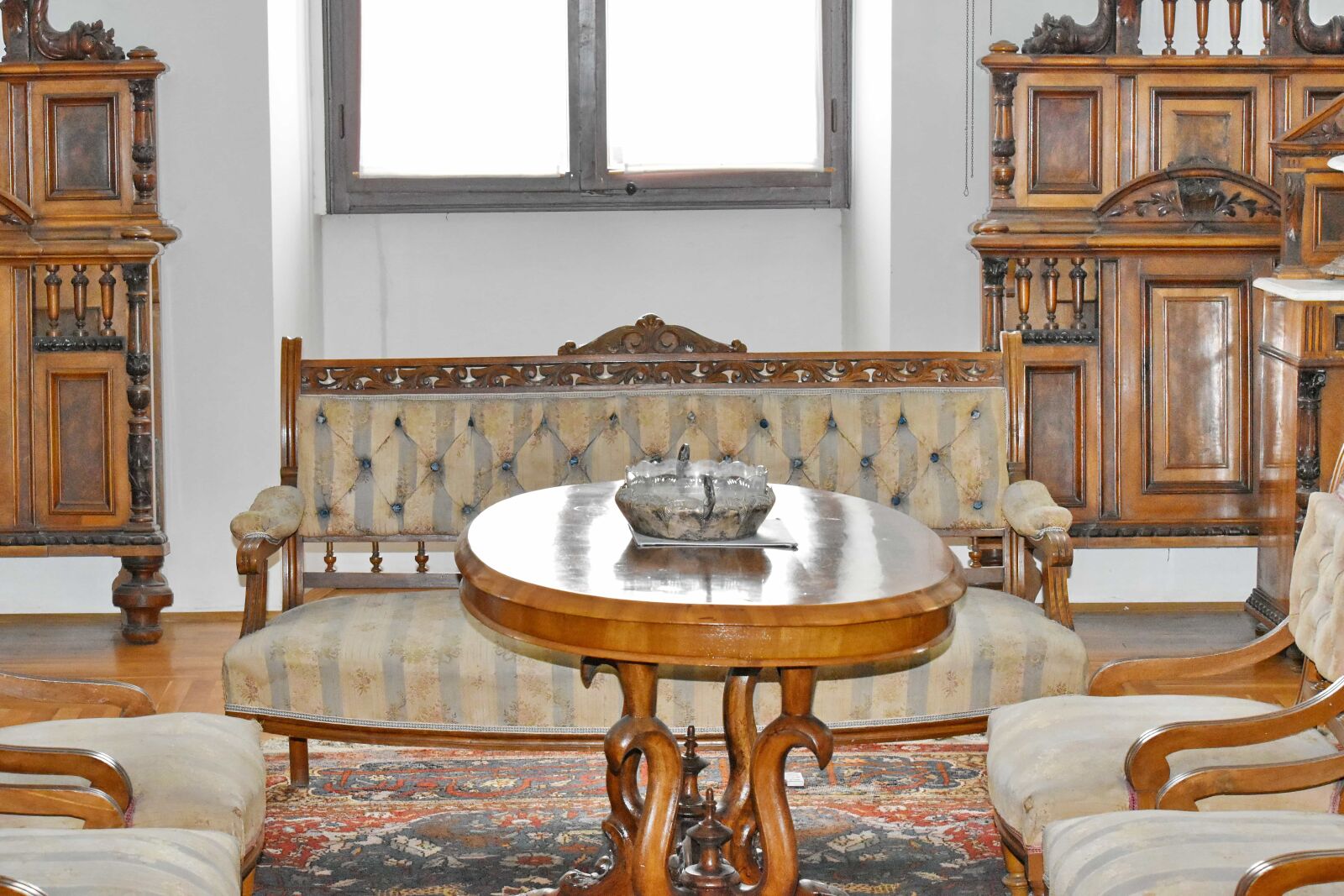 Nikon D5500 sample photo. Baroque, cabinet, comfortable, desk photography