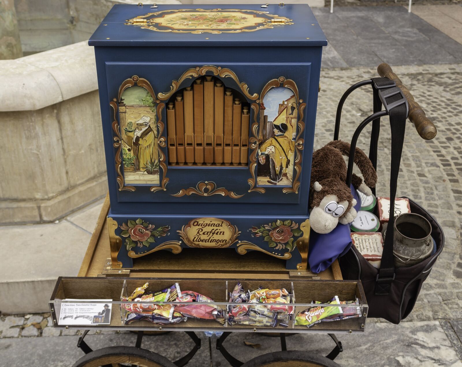Canon EOS 1300D (EOS Rebel T6 / EOS Kiss X80) sample photo. Jukebox, festival, tradition photography