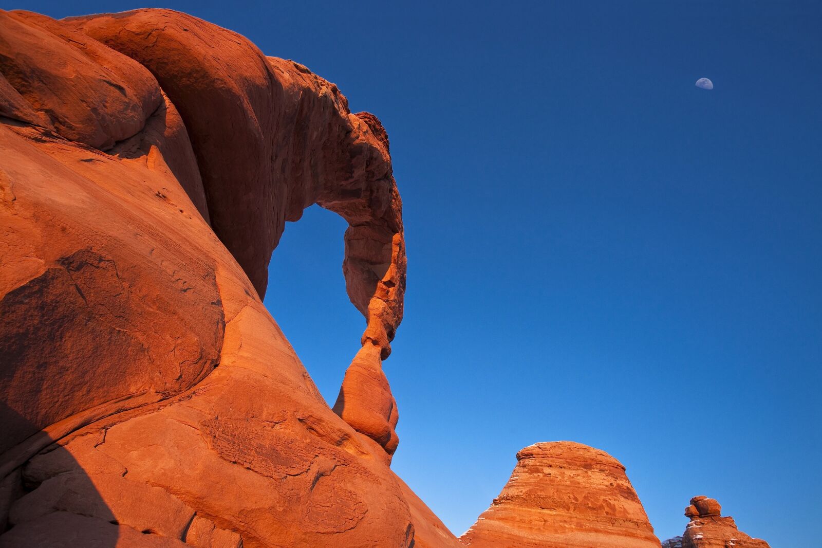 Canon EOS 5D Mark II sample photo. Rock arch, landscape, stone photography