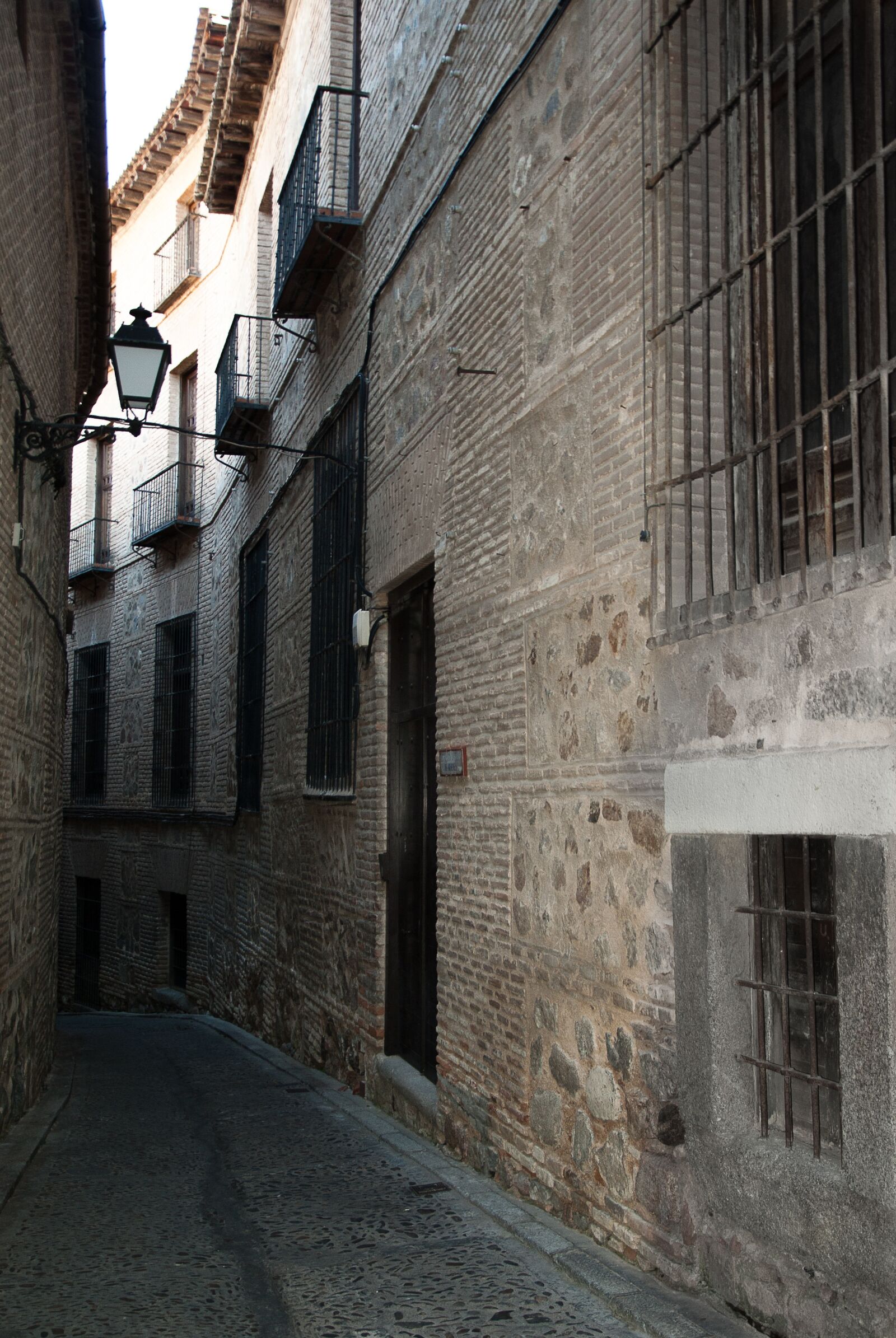 Pentax K10D sample photo. Spain, toledo, lane photography