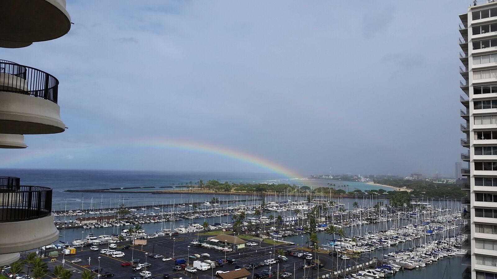 Samsung Galaxy S5 sample photo. Rainbow, hawaii, city photography