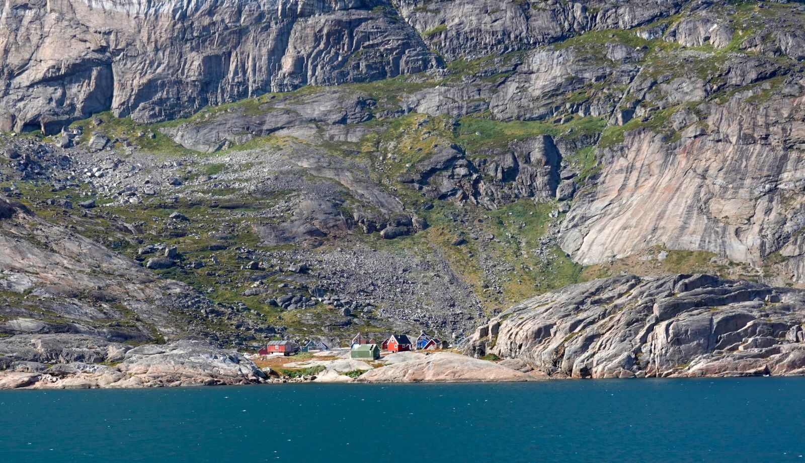 Sony Cyber-shot DSC-RX100 VI sample photo. Aappilattoq, greenland, village photography