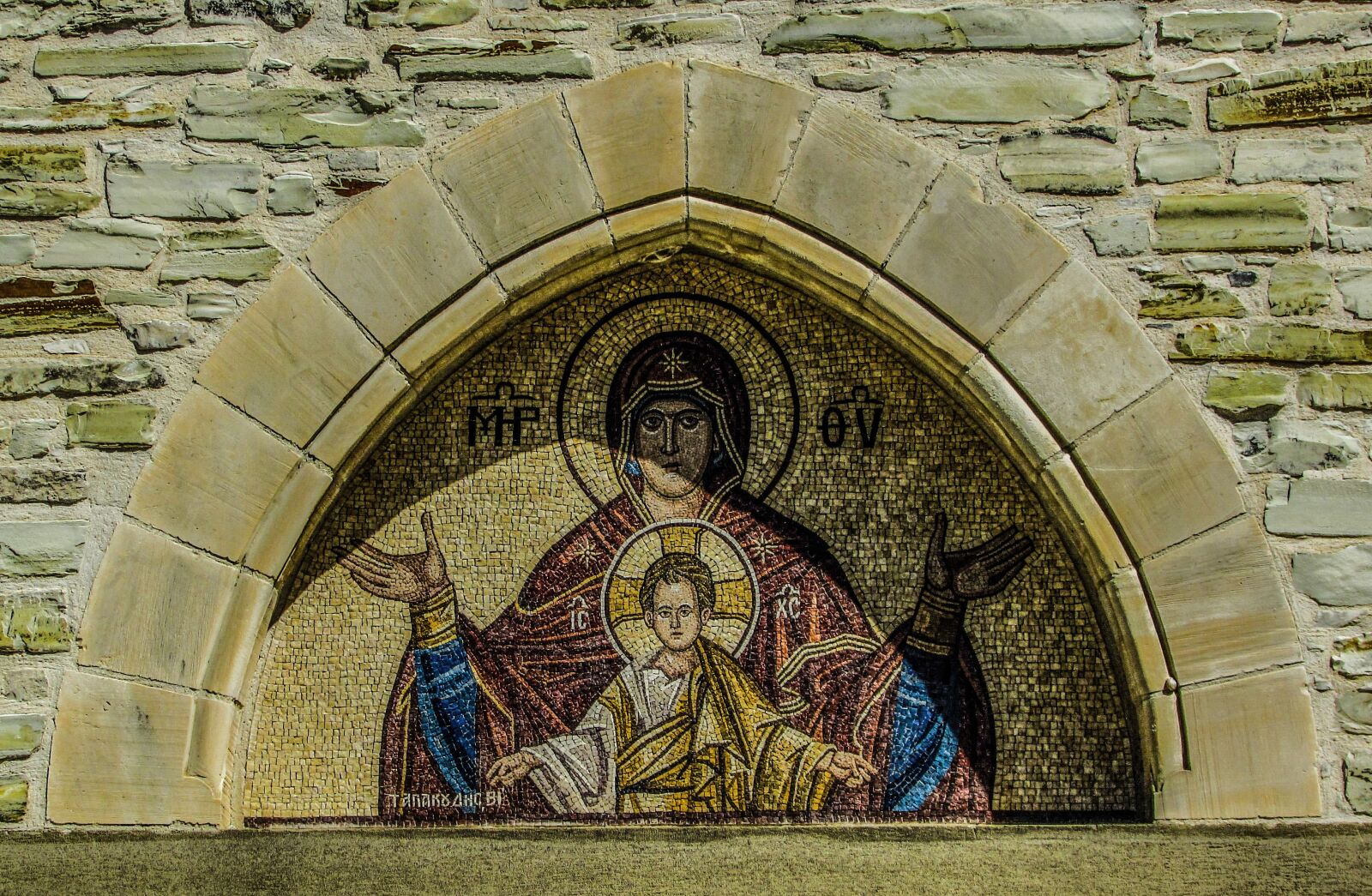 Canon PowerShot SX400 IS sample photo. Lintel, virgin mary and photography