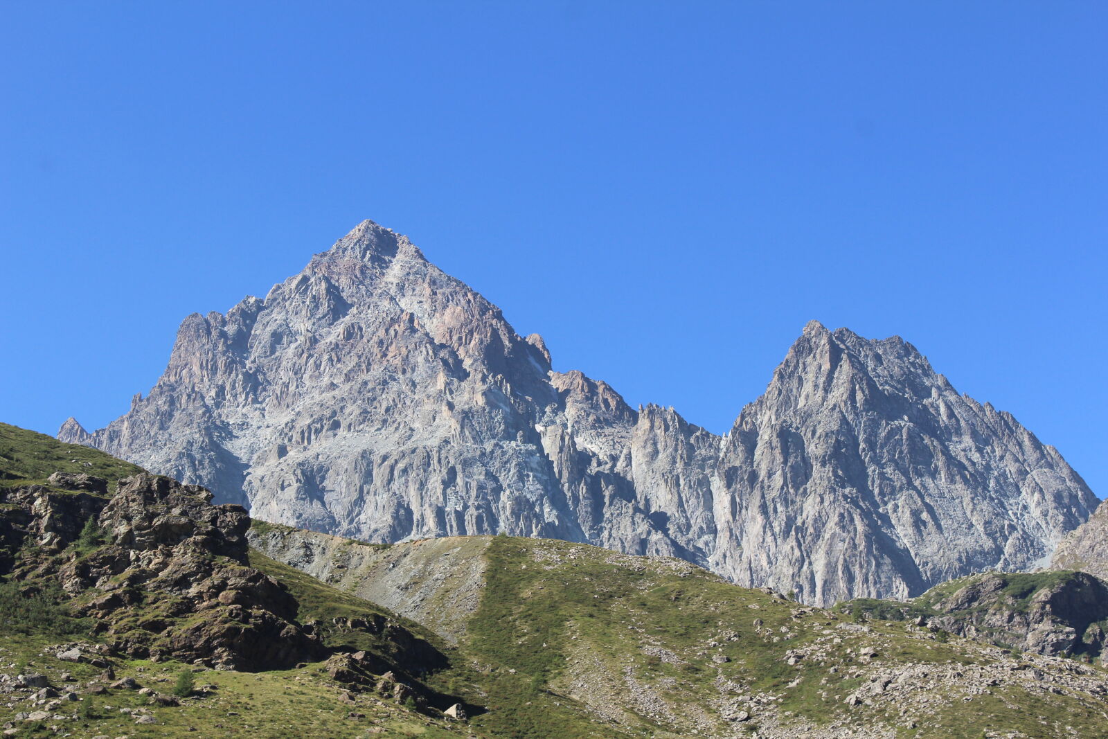 Canon EOS 1200D (EOS Rebel T5 / EOS Kiss X70 / EOS Hi) sample photo. Landscape, mountain, rocks, wallpaper photography