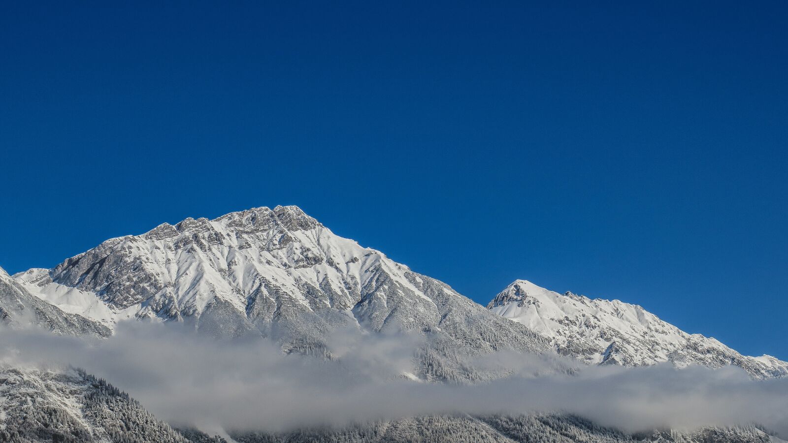 Canon PowerShot G3 X sample photo. Altitude, climb, cold photography
