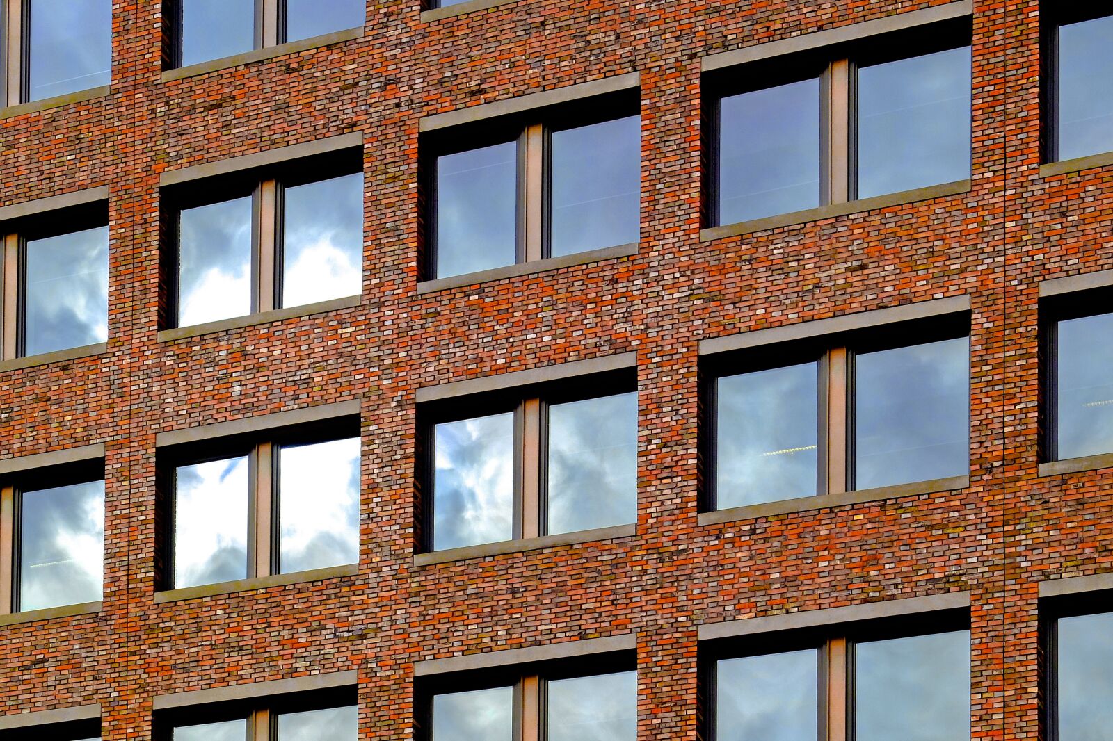 Fujifilm X30 sample photo. Building, facade, brick photography