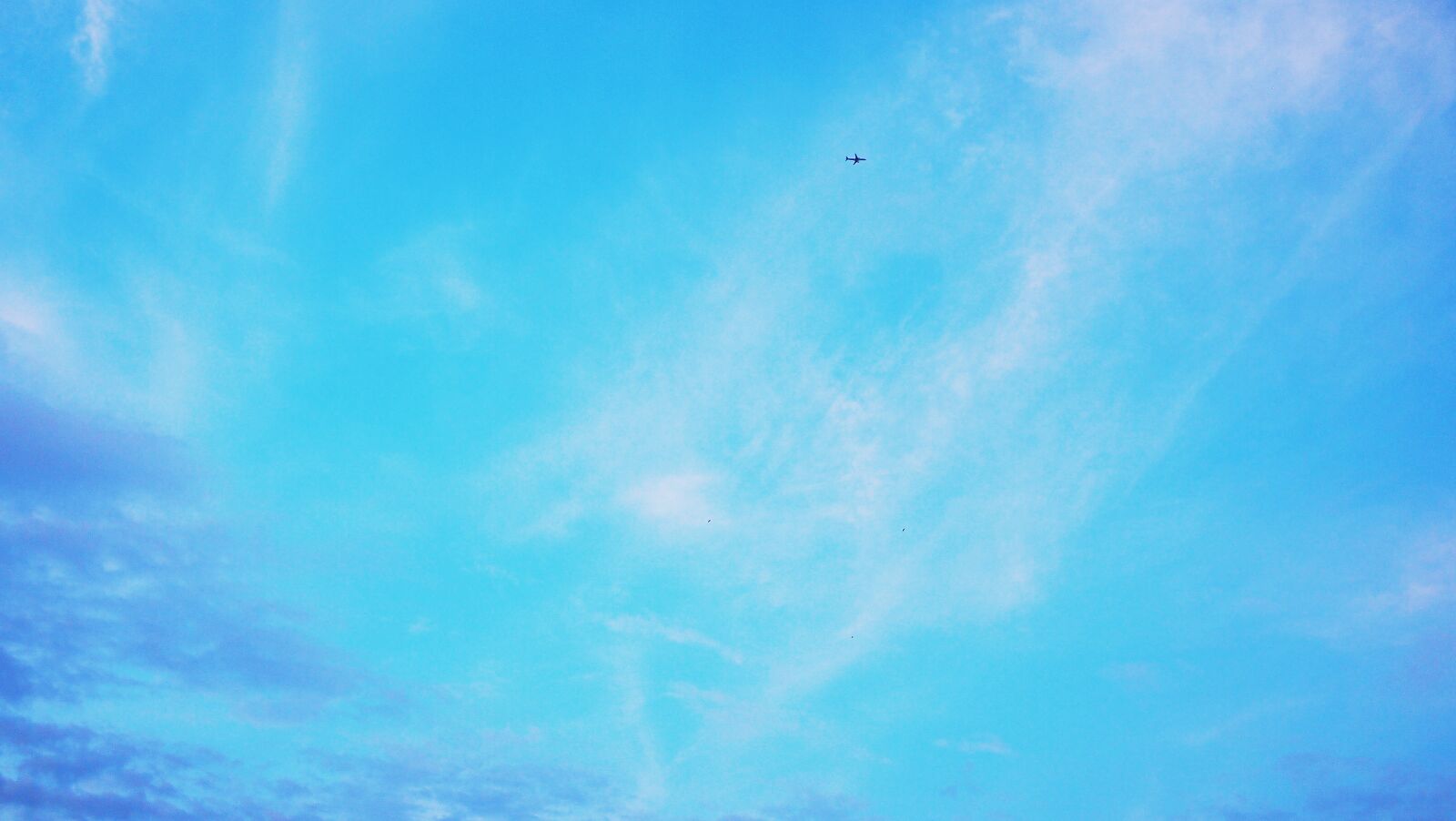Olympus PEN E-PL1 sample photo. Blue, sky, clouds photography