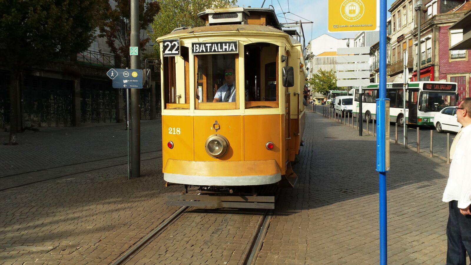 Samsung Galaxy S4 sample photo. Tram, in, porto photography