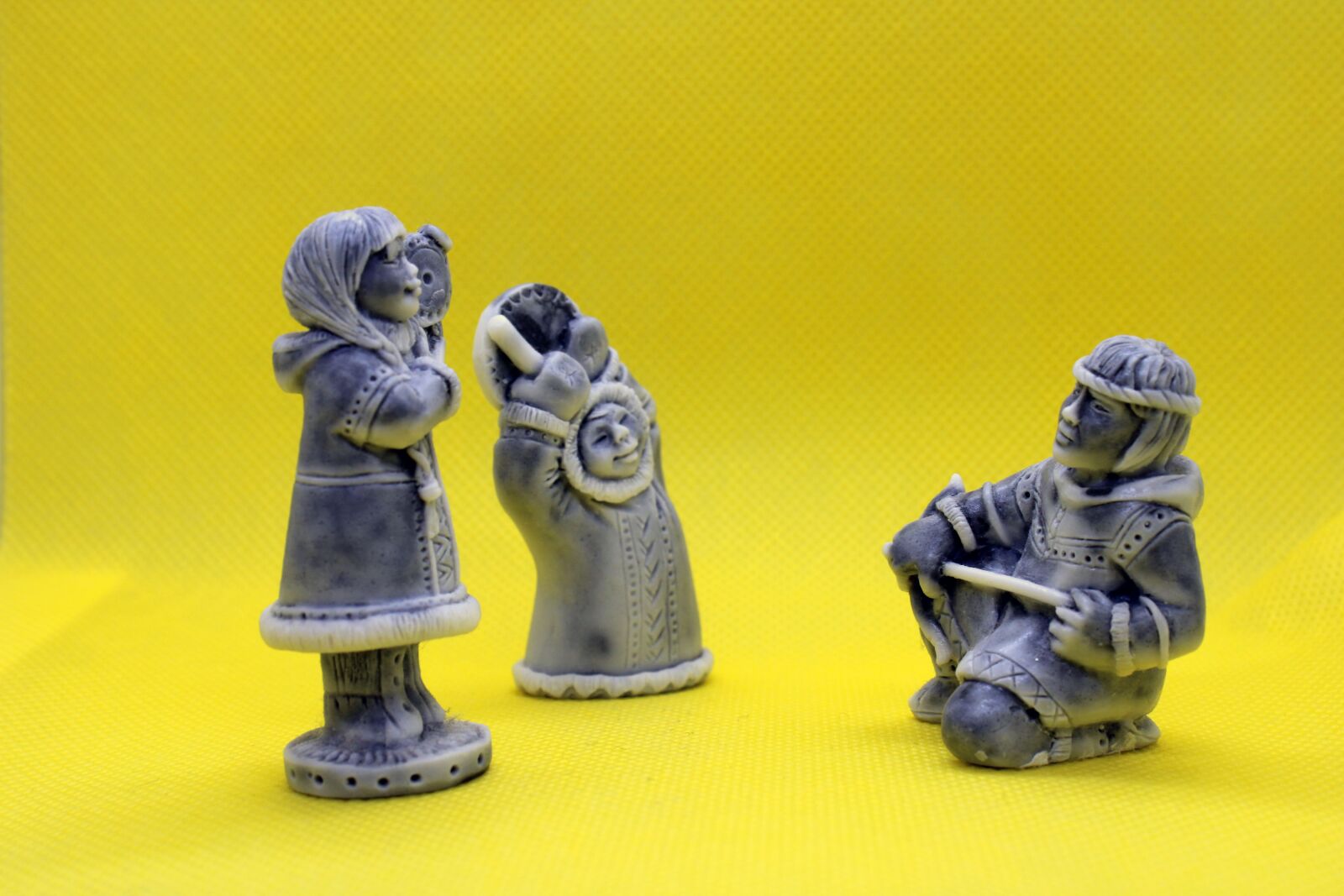 Canon EOS 2000D (EOS Rebel T7 / EOS Kiss X90 / EOS 1500D) sample photo. Statuette, netsuke, toy photography