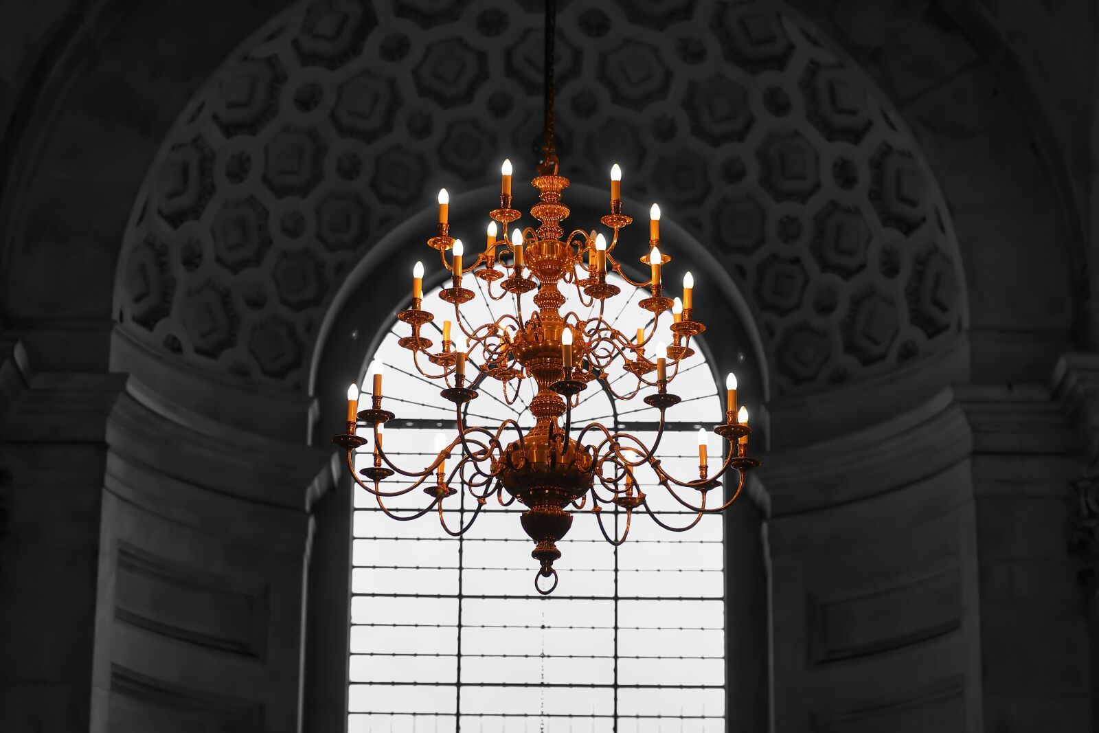 Canon EF 24-105mm F4L IS II USM sample photo. Lamp, cathedral, saint paul photography