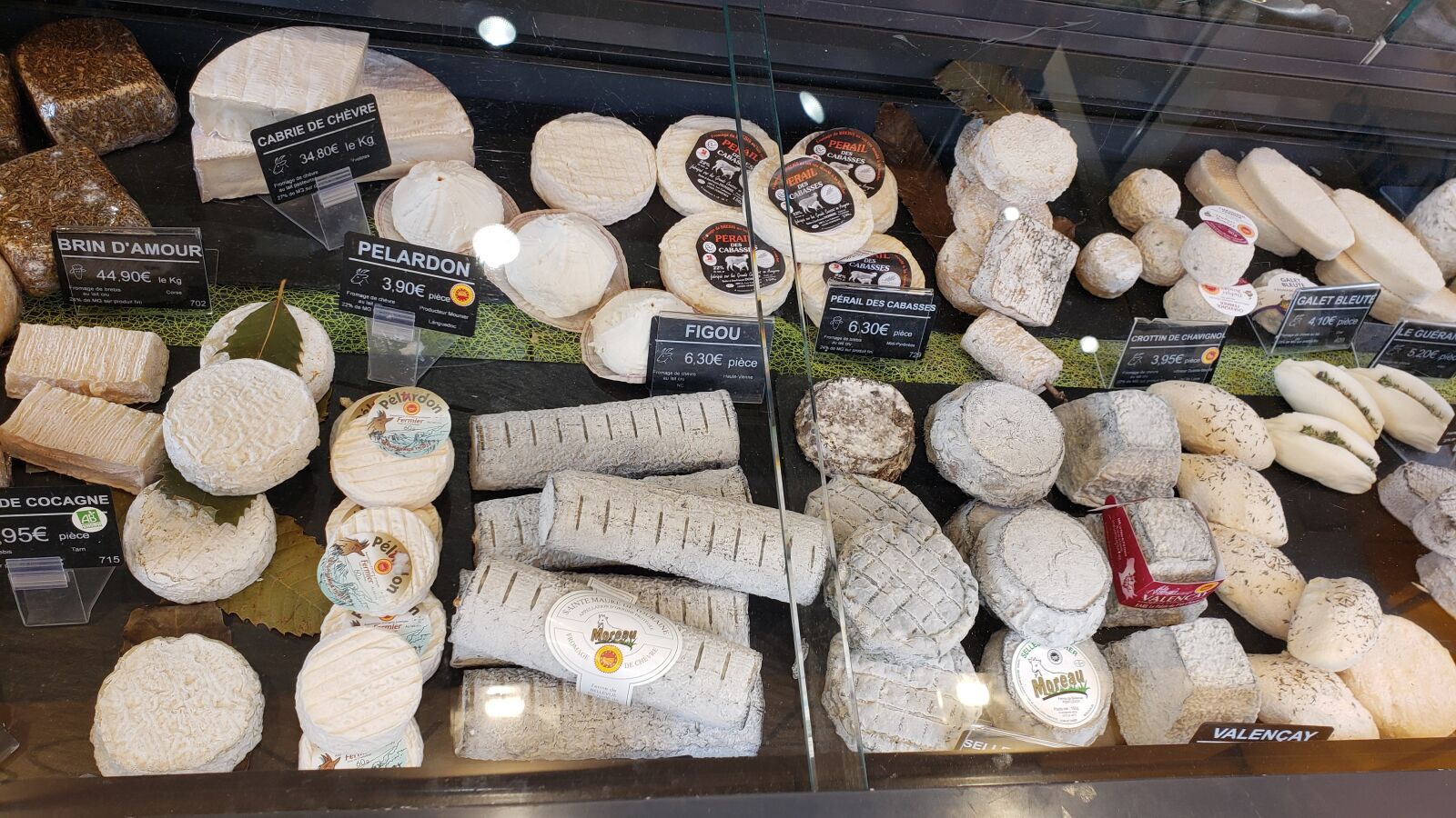 Samsung Galaxy S9+ sample photo. France, cheese, delicious photography