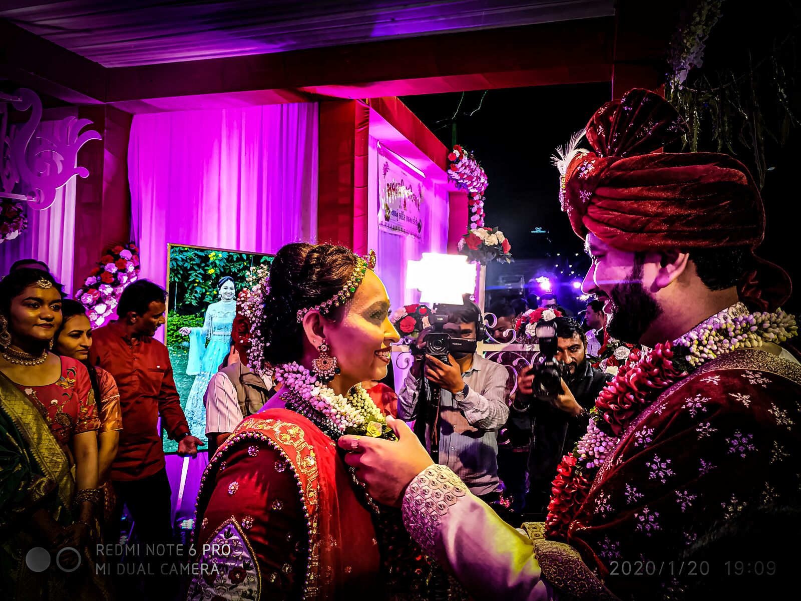 Xiaomi Redmi Note 6 Pro sample photo. Wedding, celebration, happy photography