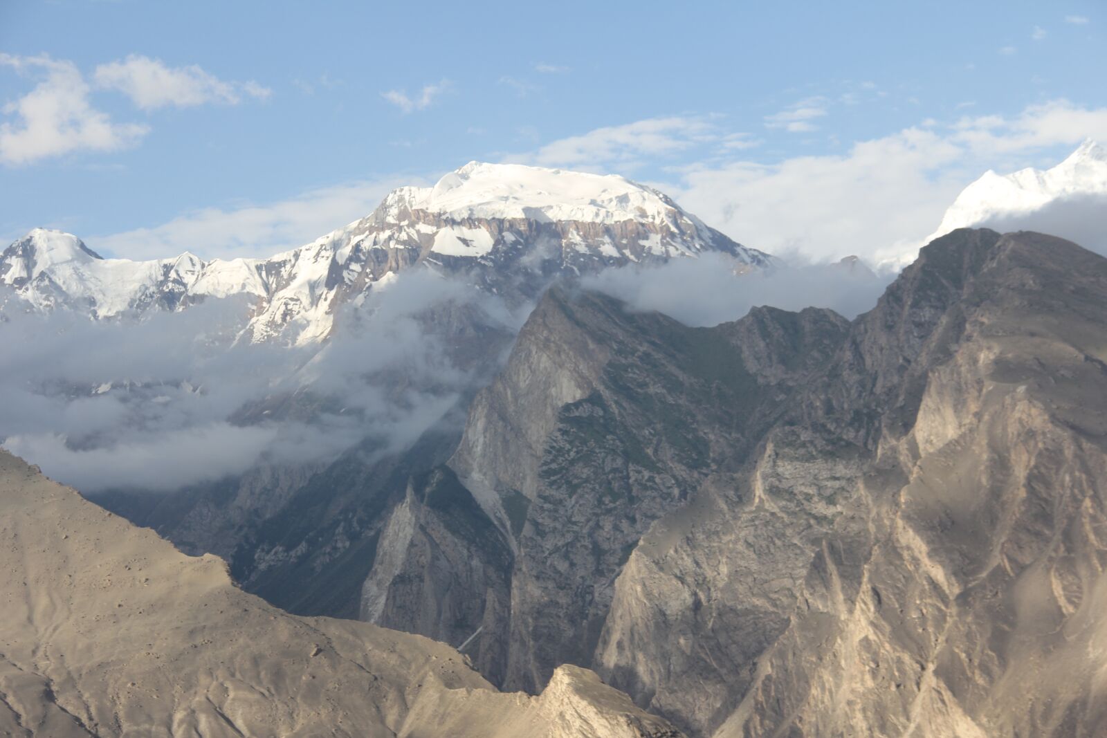Canon EOS 60D + Canon EF-S 18-135mm F3.5-5.6 IS sample photo. Cloud, mountain, pakistan photography