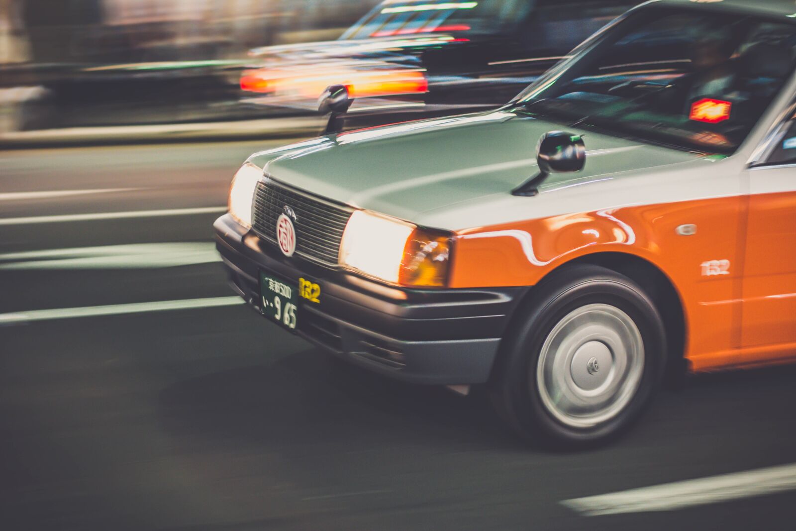 Nikon D7100 sample photo. Taxi, street, city sign photography
