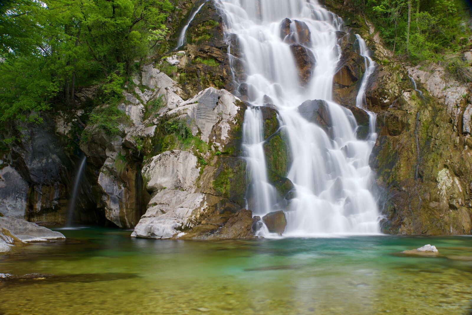 Nikon D810 sample photo. Waterfall, water, nature photography