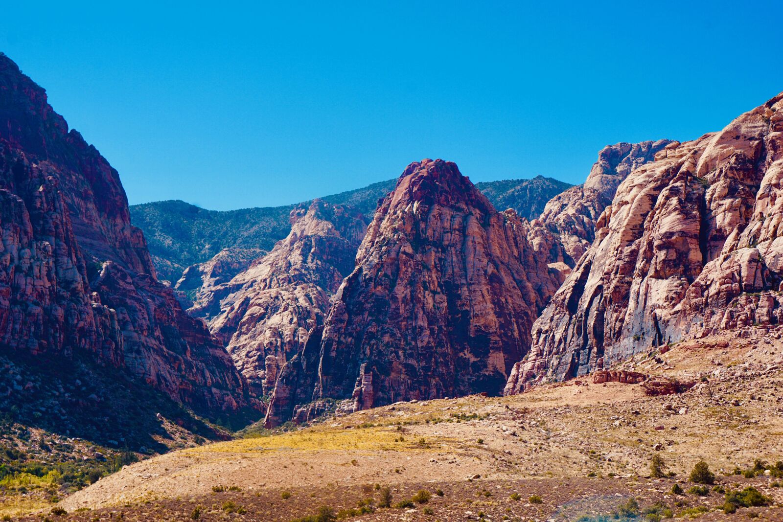 Sony a6000 + Sony E 18-55mm F3.5-5.6 OSS sample photo. Landscape, cliff, mountains photography