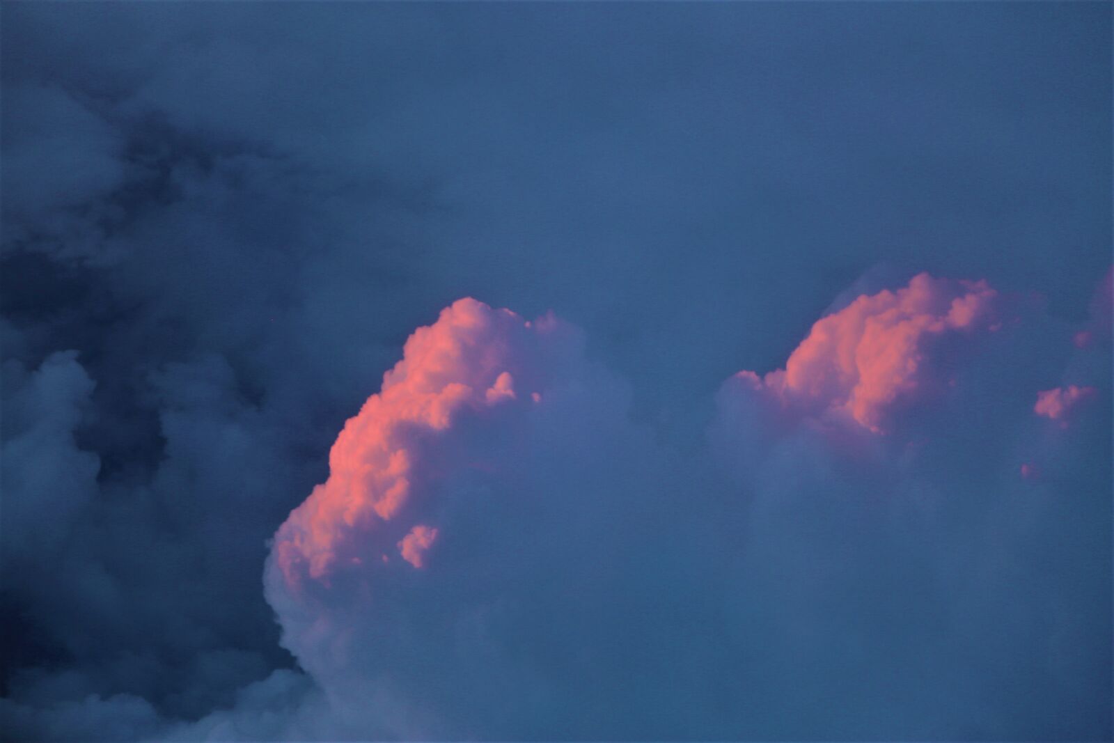 Canon EF 24-105mm F4L IS USM sample photo. Clouds, cloudscape, fluffy photography