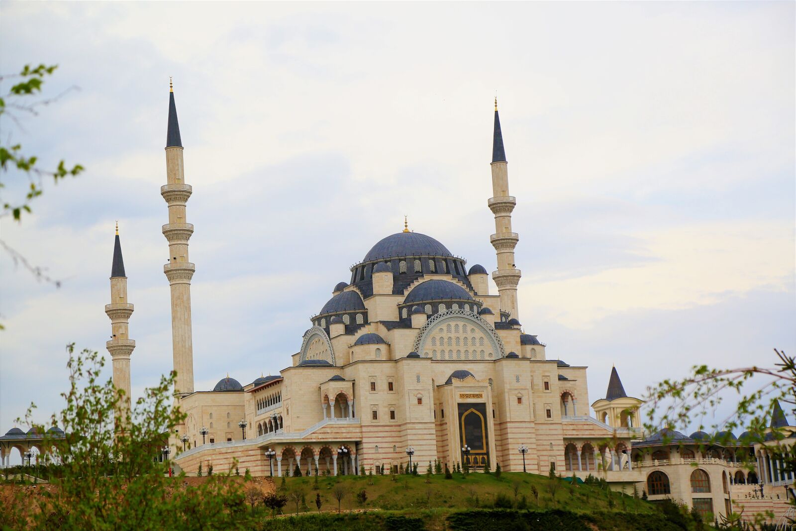 Canon EOS 5D Mark III sample photo. Cami, religion, islam photography