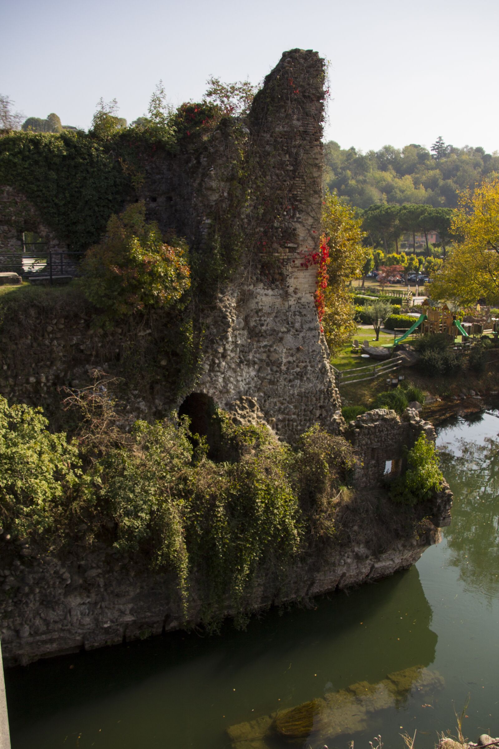 Canon EOS 60D sample photo. Italy, borghetto, rock photography