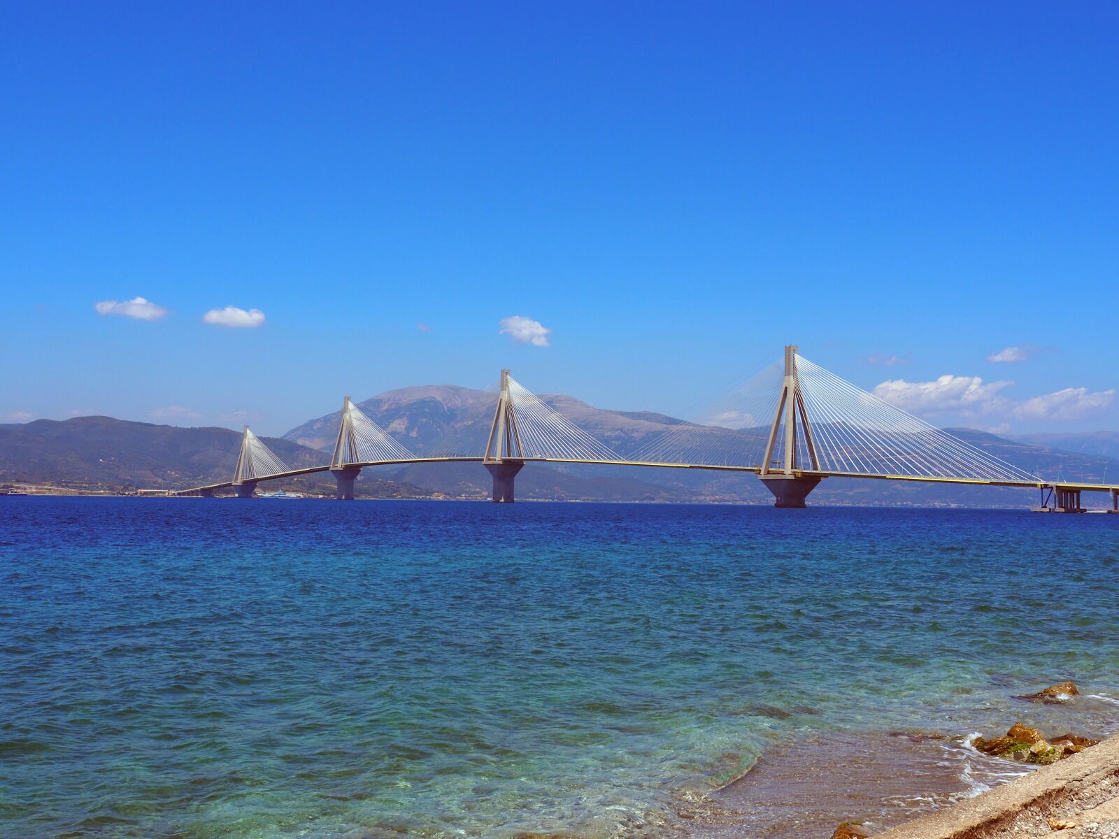 Olympus OM-D E-M10 II sample photo. Greece, bridge, water photography