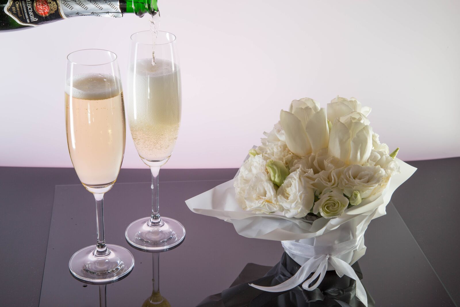 Canon EOS 6D + Canon EF 24-105mm F4L IS USM sample photo. Champagne, pours, wine glasses photography