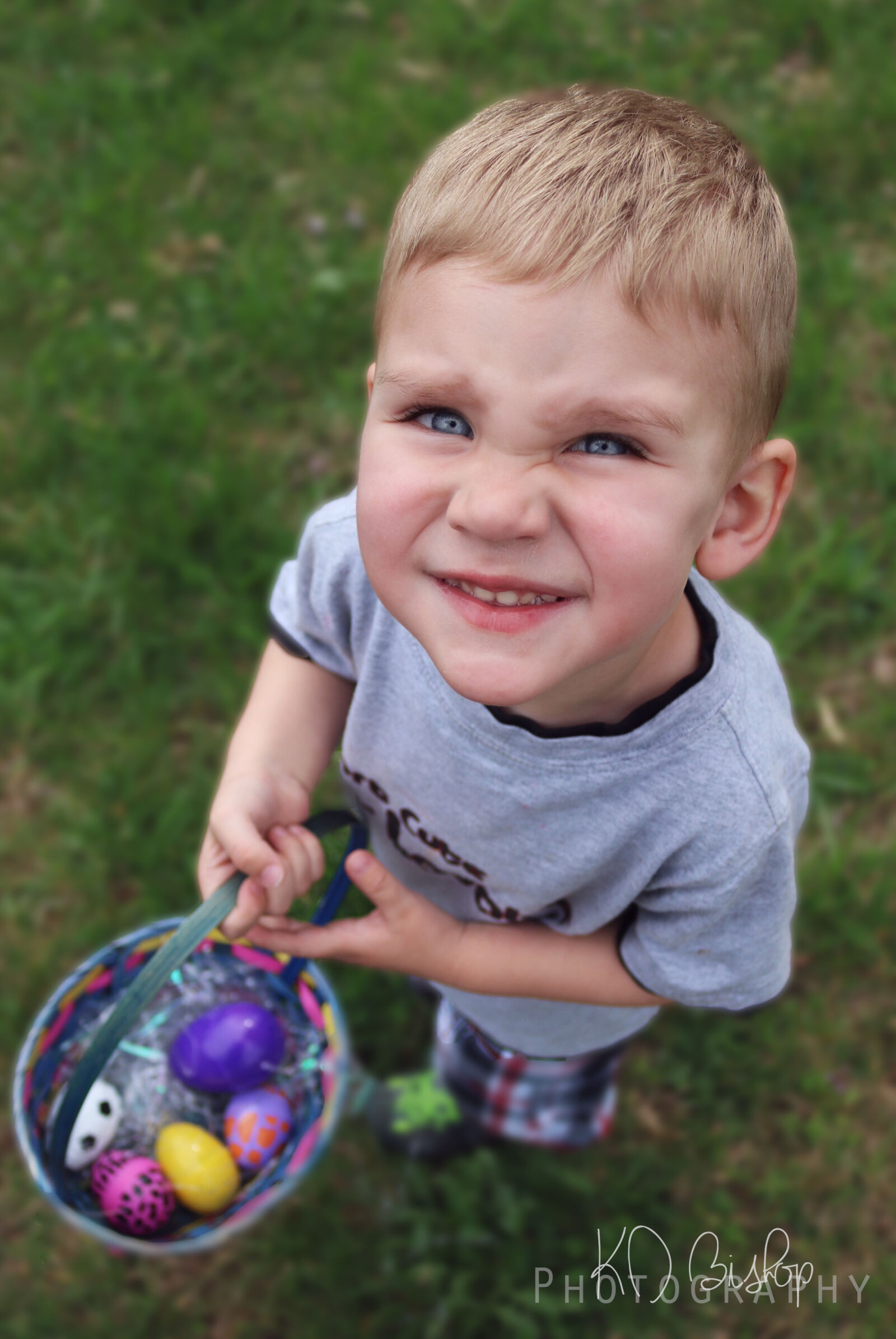 Canon EOS 750D (EOS Rebel T6i / EOS Kiss X8i) sample photo. Basket, blue, eyes, boy photography
