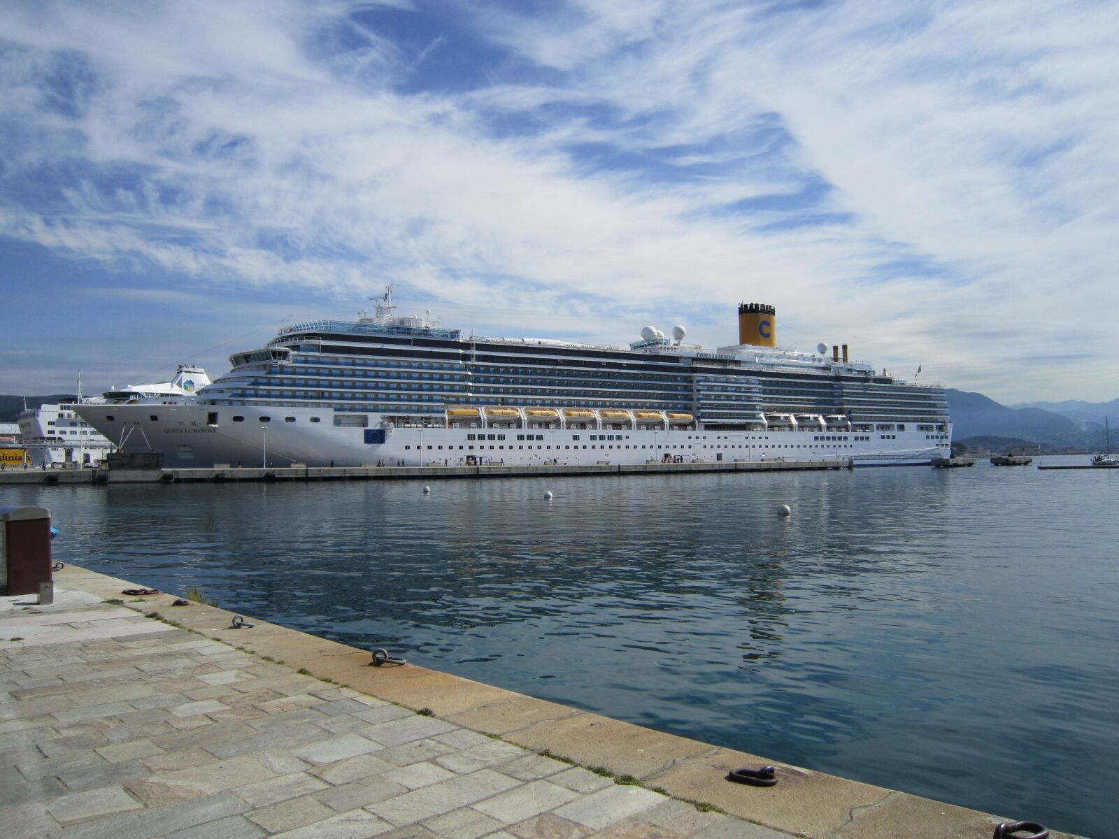 Canon PowerShot SD3500 IS (IXUS 210 / IXY 10S) sample photo. Holiday, ships, cruise photography