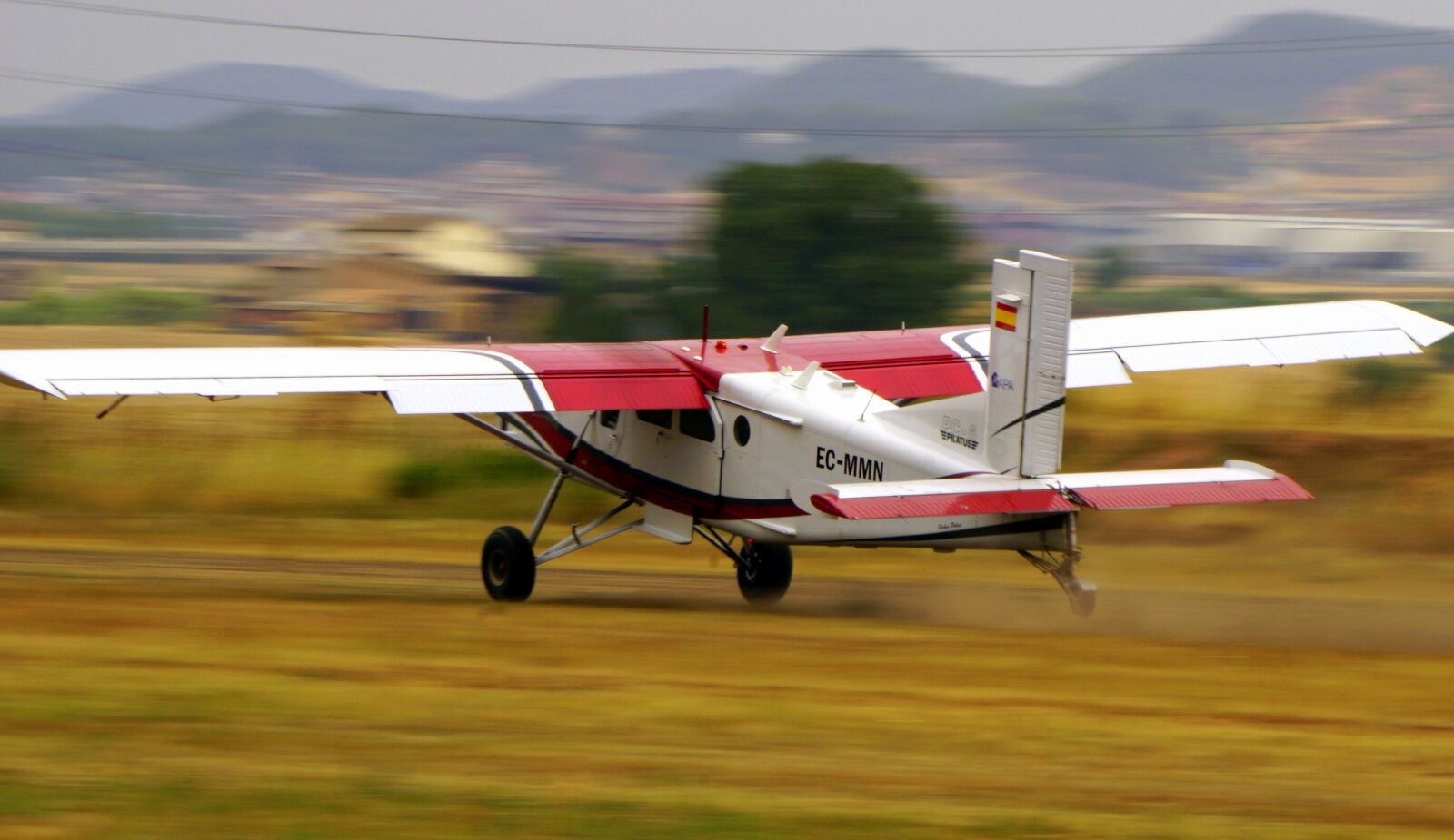Sony E 55-210mm F4.5-6.3 OSS sample photo. Plane, transport, aircraft photography