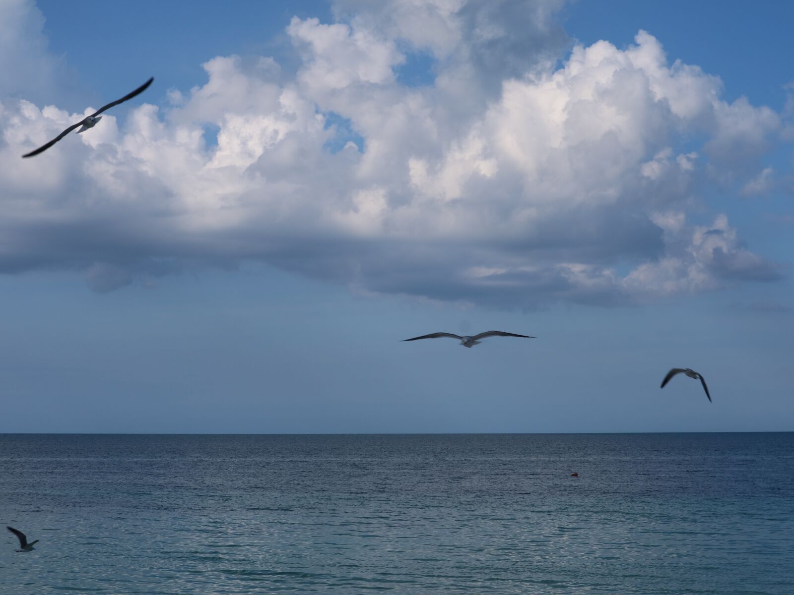 Canon EOS M3 + Canon EF-M 15-45mm F3.5-6.3 IS STM sample photo. Cuba, sea, sky photography