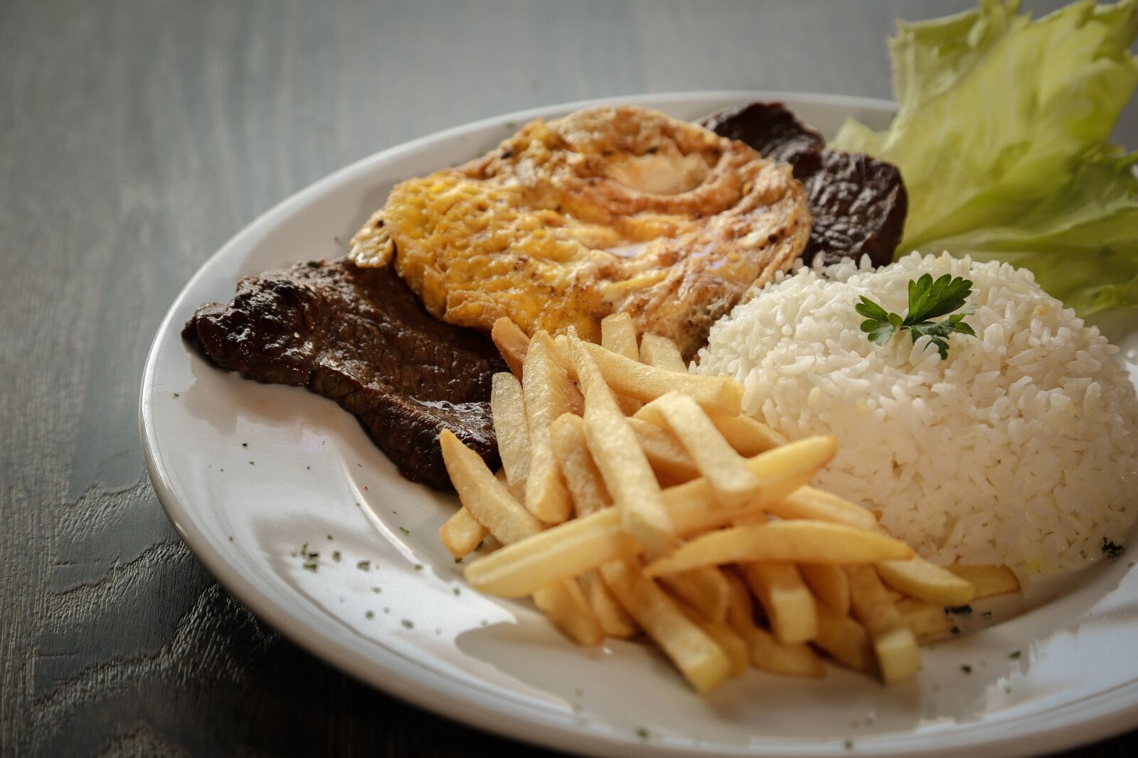 Canon EF 24-105mm F4L IS USM sample photo. Meal, sauce, restaurant photography