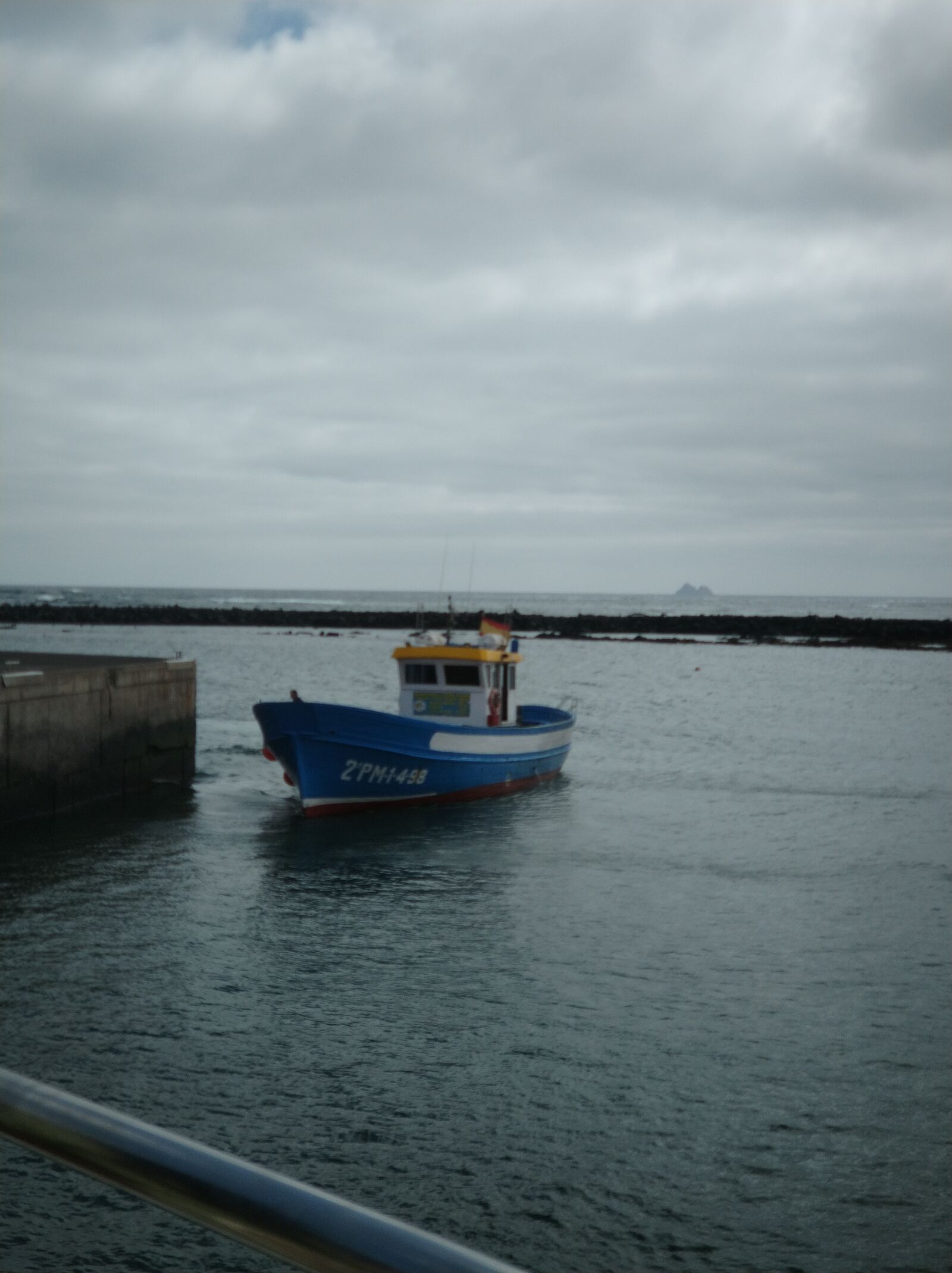 Xiaomi MI6 sample photo. Port, boat, sea photography