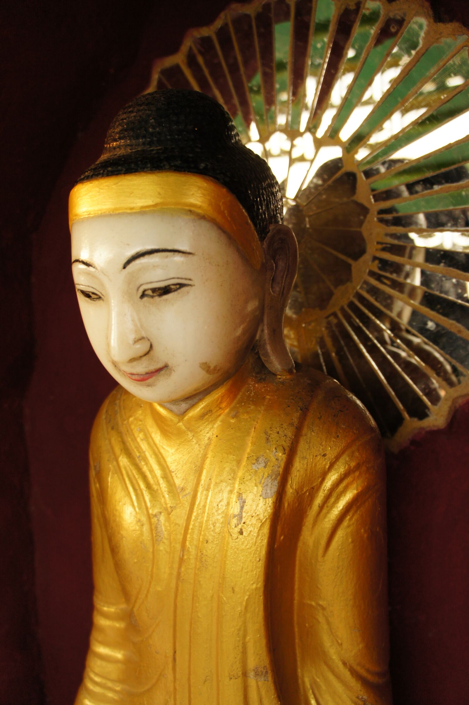 Sony Alpha NEX-5 sample photo. Buddha, buddha statue, golden photography