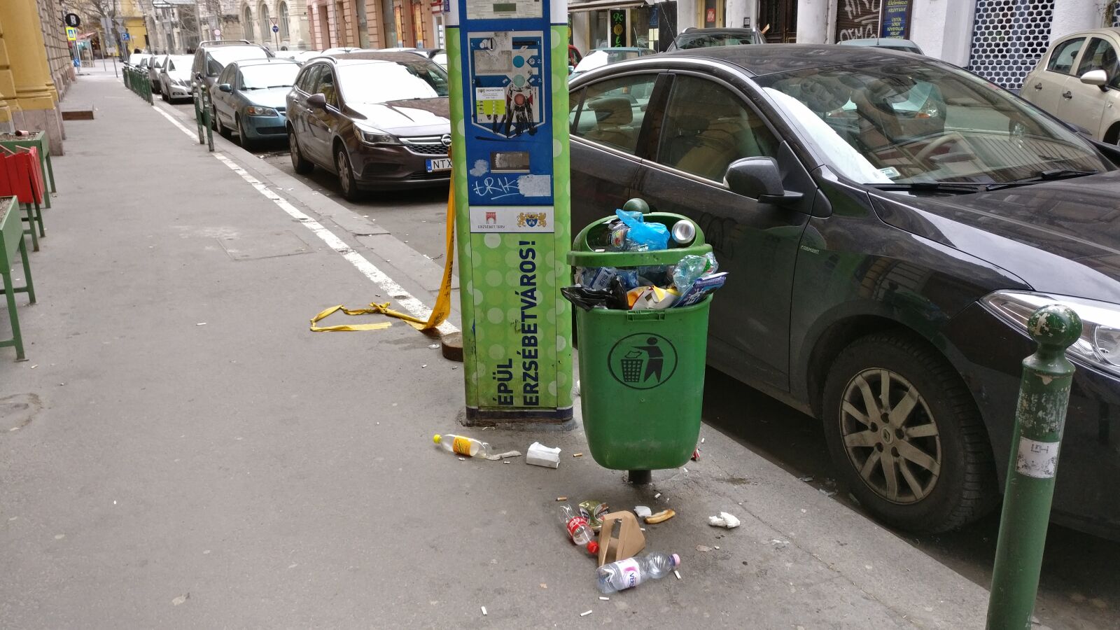 OnePlus A3003 sample photo. Dirty, street, garbage photography