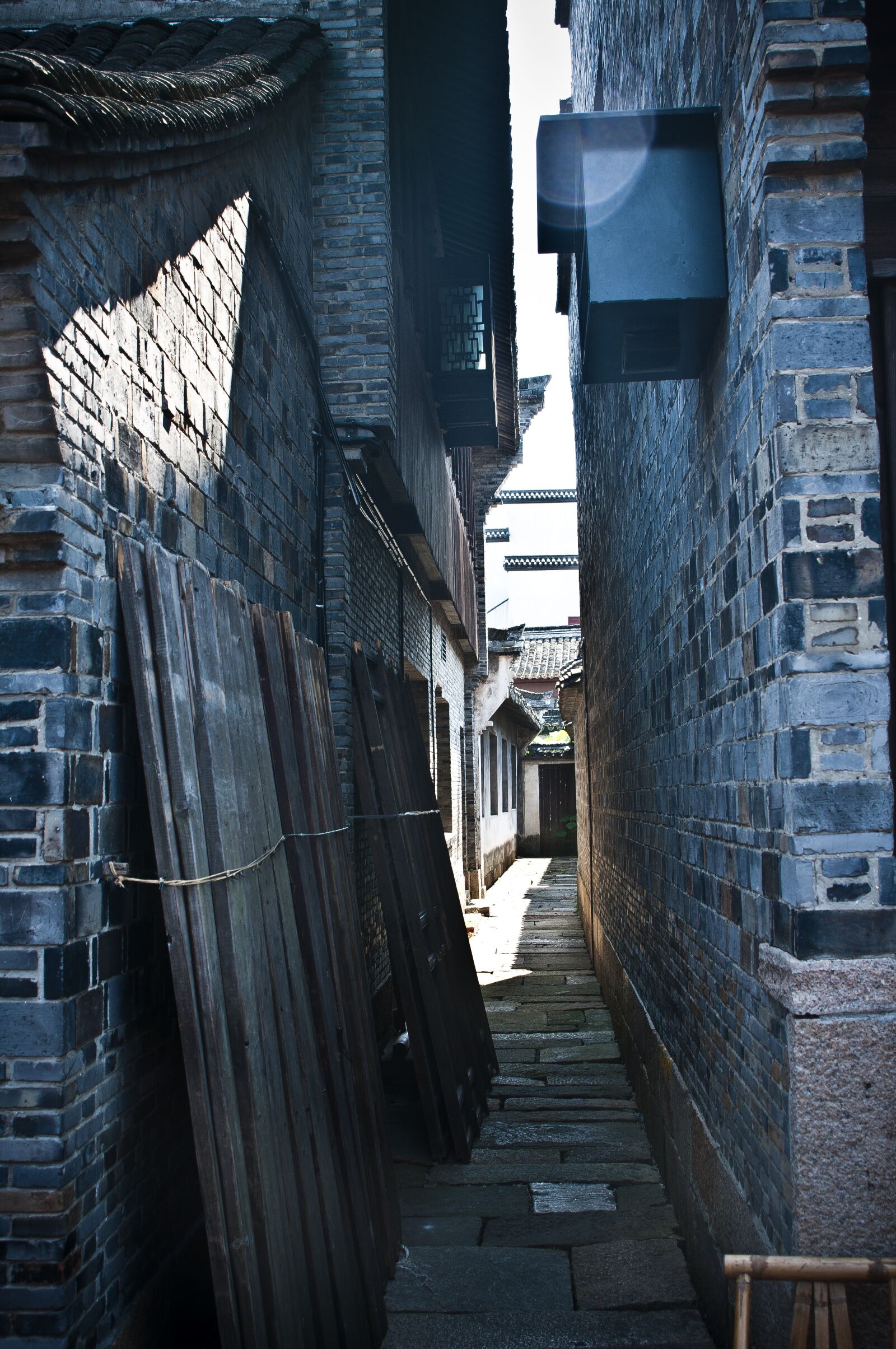 Nikon D300S sample photo. Building, alley, ancient architecture photography