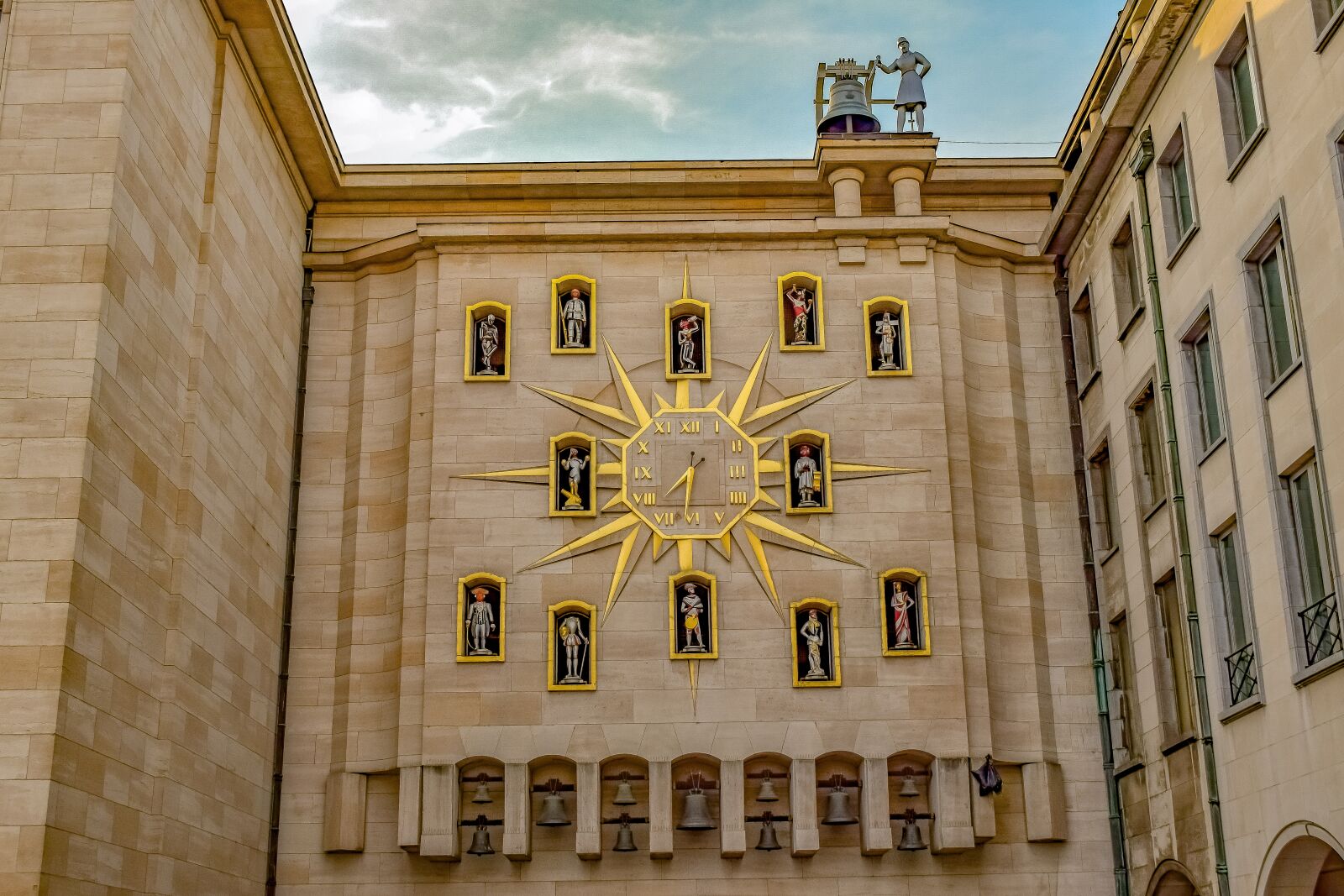 Nikon D3300 sample photo. Clock, wall, time photography