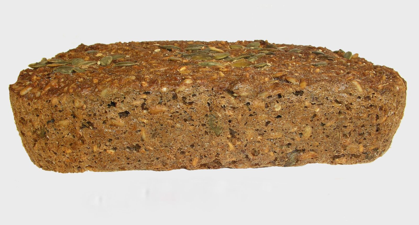 Olympus C5050Z sample photo. Core rye bread, bread photography