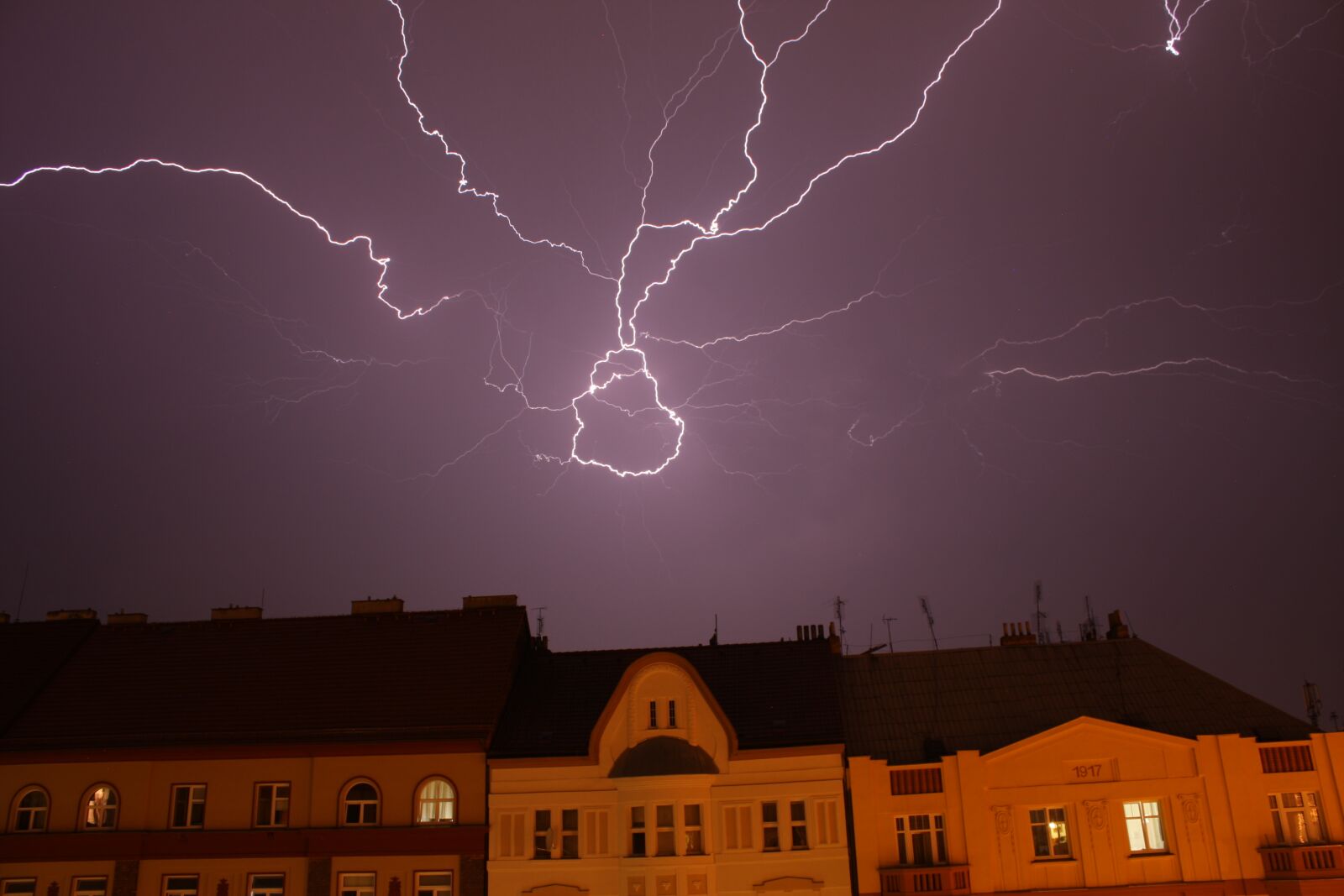 Canon EOS 40D sample photo. Flash, storm, weather photography