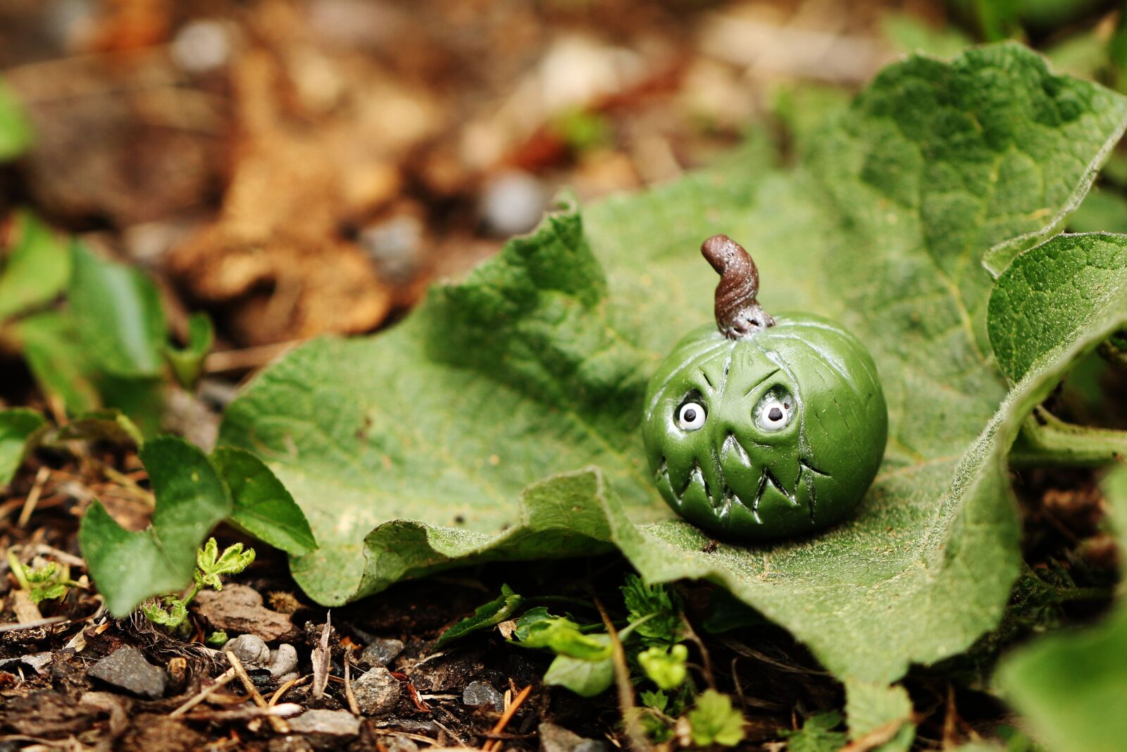 Canon EOS 7D Mark II sample photo. Figure, miniature, tiny photography