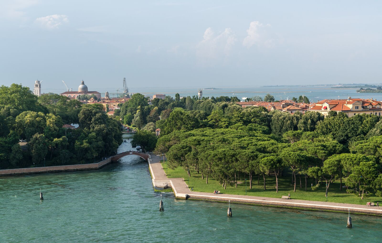 Sony a7R II + Sony FE 24-240mm F3.5-6.3 OSS sample photo. Venice, italy, europe photography